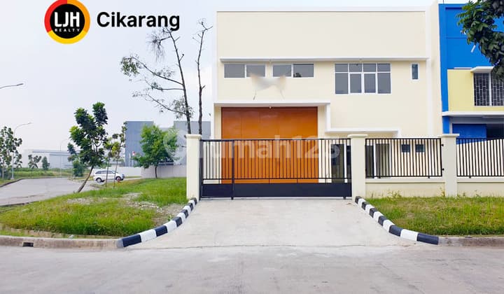 Dijual Gudang Posisi Hook Dengan Kantor di Delta Silicon Lippo