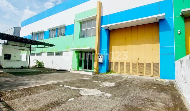 Warehouse for Sale LB ±1,600M2 in Delta Silicon 5 Industrial Area, Cikarang.