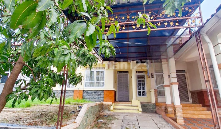 Rumah Semi Furnished 4+1 KT Dijual di Cluster Dago Lippo Cikarang