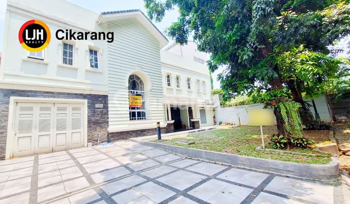 Dijual Rumah 9 KT Dengan Kolam Renang Casa De Lago Lippo Cikarang