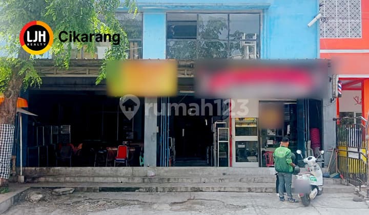 EN: Shophouse for Sale in a Busy Area on Jl. Tarum Raya, Jababeka, Cikarang