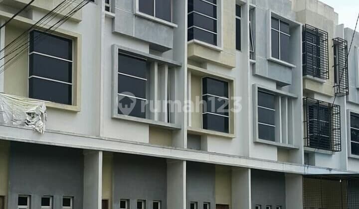 Houses Starting from 600 Million, Tusam Road