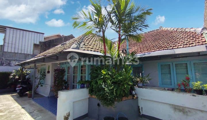 Rumah klasik terawat sayap Astana Anyar bandung