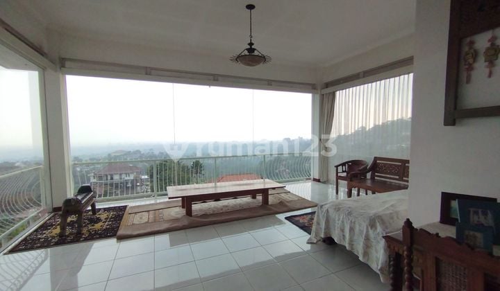 Rumah Villa bisa untuk usaha di bukit pakar Timur bandung utara