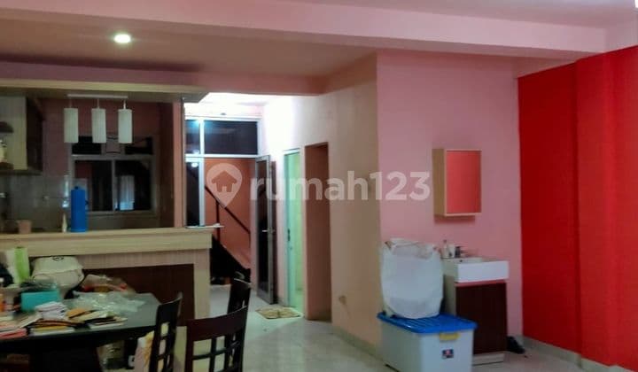 Ruko bagus siap pakai di komplek setrasari mall kota bandung