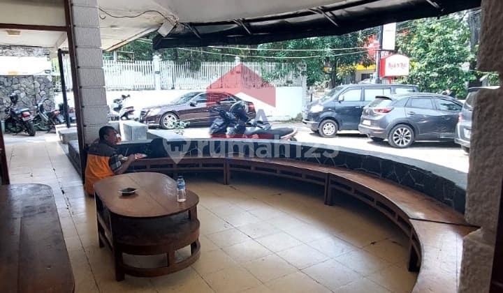 Rumah Terawat Bagus di Jalan Supratman Bandung