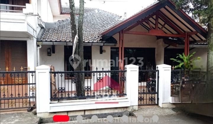 Wide, Affordable House in Bina Asih Santosa Asih Cipamokolan Bandung
