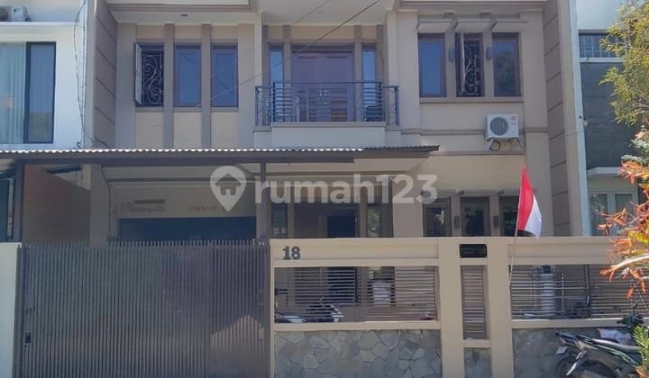 Rumah Bagus Terawat di Komplek Batununggal Bandung