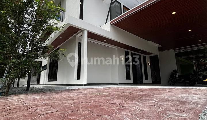 Rumah 2 Lantai Selangkah Menuju Stasiun LRT