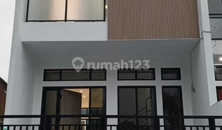 Rumah Baru Deket Sumarecon Strategis