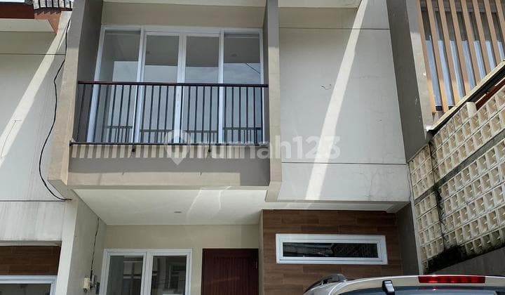 For Sale: New, Cool, and Comfortable House in Ciwaruga Gegerkalong, Quick Sale