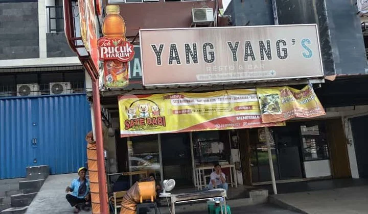 Disewakan Ruko 4 Lantai di Hibrida Kelapa Gading Jakarta Utara Disewakan Ruko 4 Lantai di Hibrida Kelapa Gading Jakarta Utara