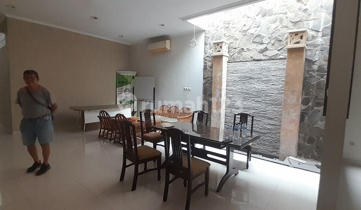 Rumah 2 Lt ex konveksi