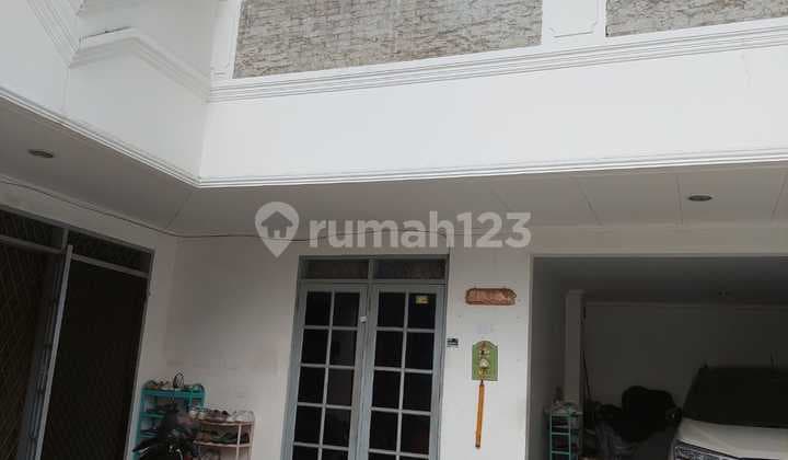Jual Cepat Rugi Murah Rumah Bagus dan Indah di Perumahan Taman Ratu Indah SHM Semi-Furnished Garasi 2 Cepat Hubungi Kami untuk Nego Keras!!!