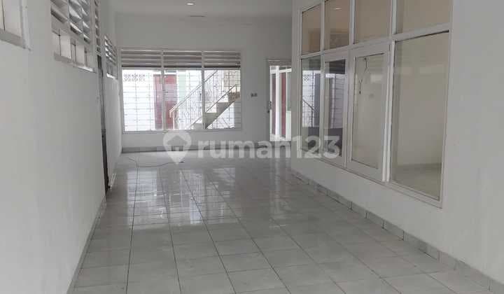 Di jual Rumah Lokasi Dekat Jalan Raya Jl. Abdullah Syafei