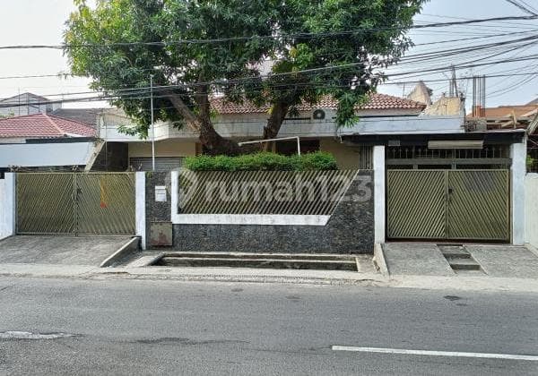 Rumah Luas Dijual di Rawamangun Jakarta Timur Lokasi Super Strategis