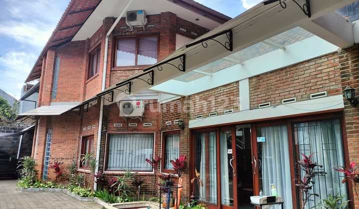Guest House Cigadung cipaheut, view lapangan golf, udara sejuk, lokasi terbaik,