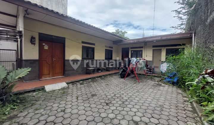 Rumah Hitungtanah di Jalan Kiaracondong Bandung