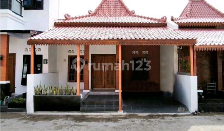Dijual Rumah di Perumahan Gajahan Colomadu Siap Pakai