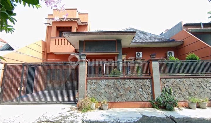 Dijual Rumah Siap Pakai Bebas Banjir di Sumber, Solo