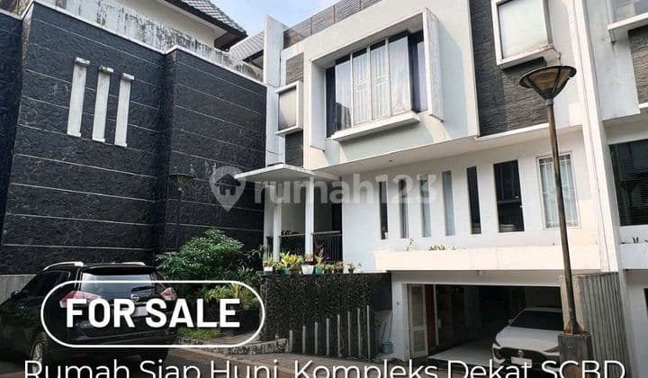 Rumah Bagus Di Kompleks Kebayoran Baru Jakarta Selatan Dekat Sudirman