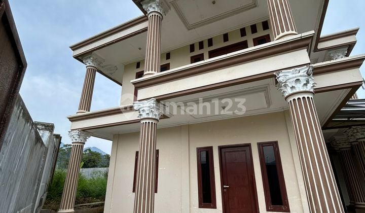 Butuh Uang ! Jual Cepat Villa Eksklusif di Puncak Bogor Barat Harga Nego Sampai Deal
