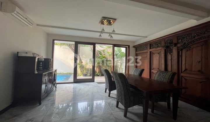 Charming 5 Bedrooms Home With Pool In Kemang