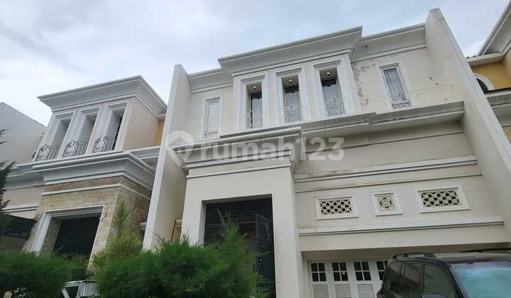 For Sale Johar Golf PIK House 10x23