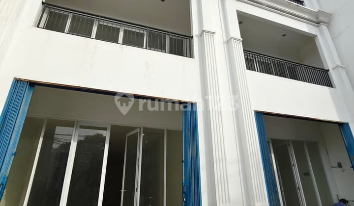 Quick Lease for Attached Shop Houses in Muara Karang, Can be Single Unit
