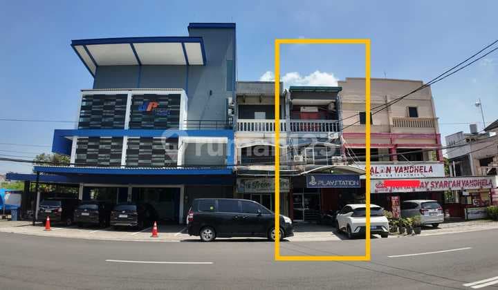 For Sale, Rare 3-Story Shop House in a Very Strategic Location in Ketintang Near Al Akbar Mosque Surabaya