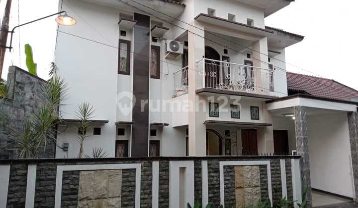 Rumah 3 Lantai Full Furnished Siap Huni di Puri Asri Palebon Semarang Dekat Tol Gayamsari