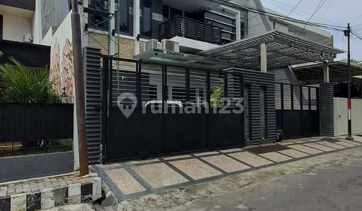 Full Furnish dan Full Dekor Rumah 2 Lantai Nego di Kertajaya Indah Surabaya