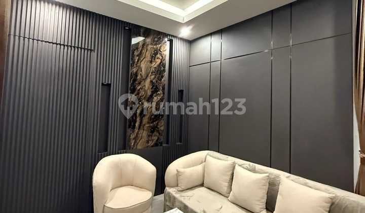 Disewakan Rumah Mewah Full Furnish Siap Huni di Bsb City Hilago Dekat Uptown Mall