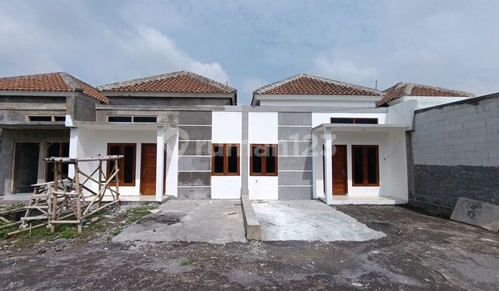 Rumah Baru Siap Huni Bebas Banjir di Prampelan Sukoharjo