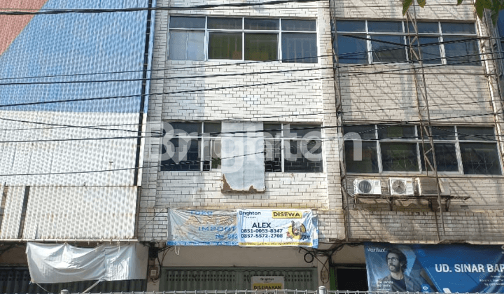 Ruko di Sinar Galaxy, Surabaya 378 M Bagus Sertifikat Hak Milik