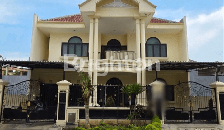 Rumah di pakuwon city villa royal