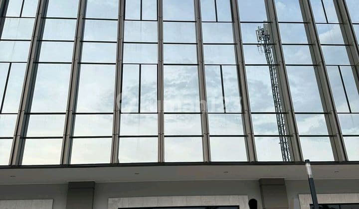 Disewakan Soho Ukuran Besar Siap Pakai Hadap Jalan Raya