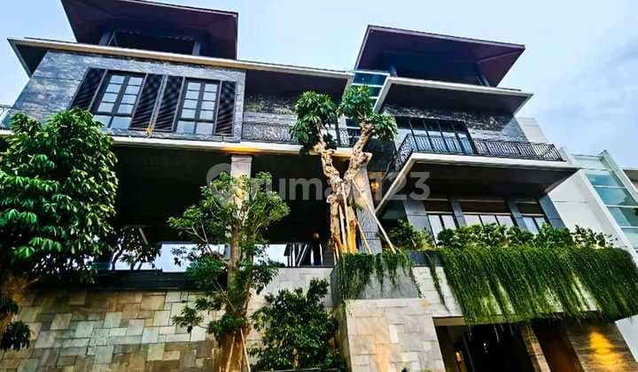 Rumah Interior Mewah Full Furnish Lokasi Strategis