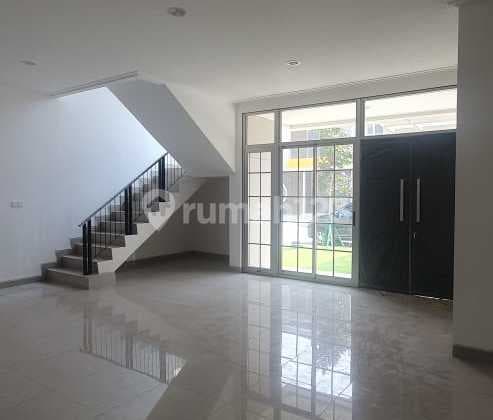 Rumah Besar 4 Kamar Unit Langka Siap Huni Pik 2