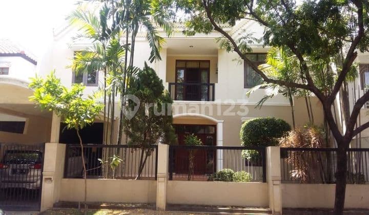 Rumah 2 Lt Semi Furnished SHM di Puri Widya Kencana, Surabaya