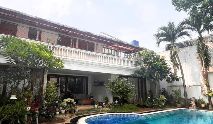 For Sale House in Radio Dalam, South Jakarta