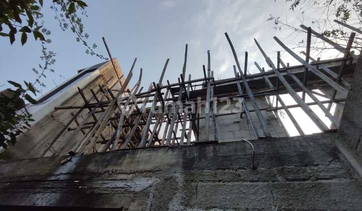 Turun Harga Rumah area Cipinang, dalam Kompleks, cocok untuk Flipping (dijual lagi)