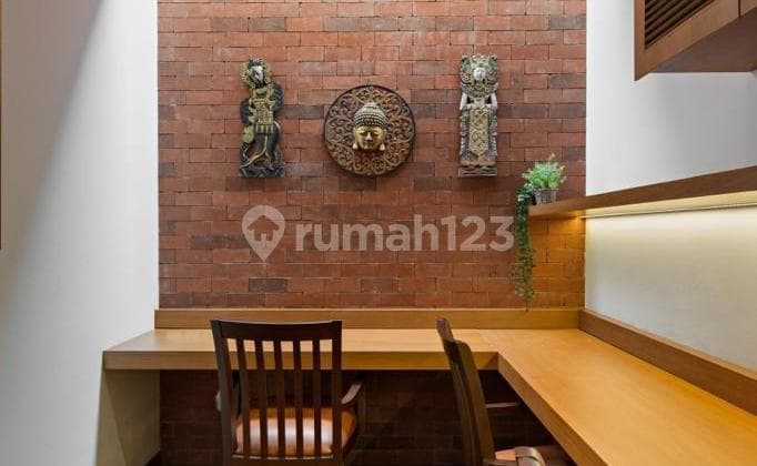 Compact Office House Near Tb Simatupang.