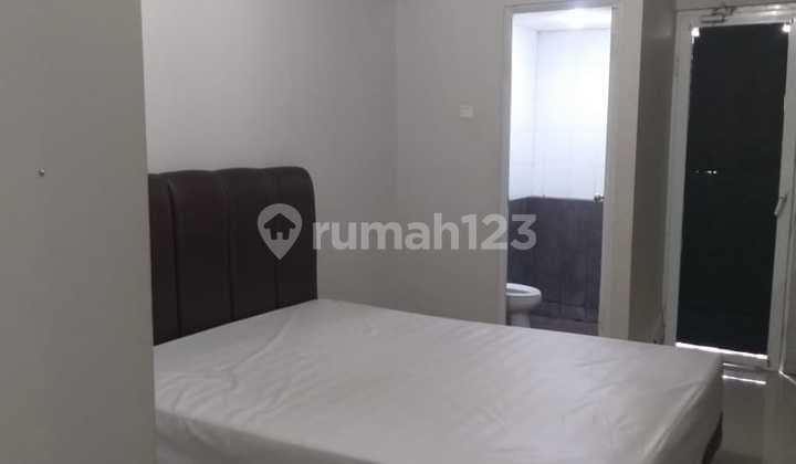 Apartment unit studio green pramuka city full furnished tower lama baca deskripsi