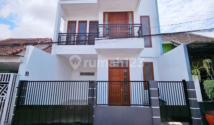 Rumah 2 Lantai Murah Siap Huni di Cakalang Blimbing, Malang