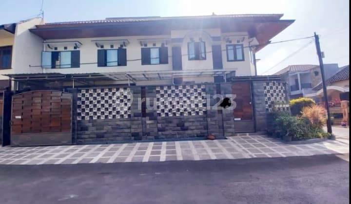 Main House + Active Boarding House on Candi Candi Blimbing Street, Malang