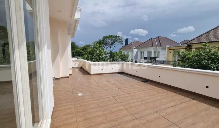Mentari Cluster, Alam Sutera, Tangerang.. For Sale 2-Story House, Has 2 Kitchens (Dirty & Clean), 2 Living Rooms (1st & 2nd Floors), Unfurnished, 1 Garage, 2 Carports, PLN 7700W, Piped Water, SHM.