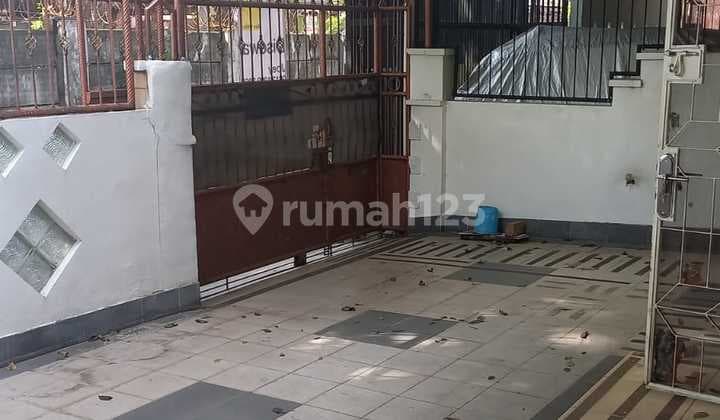 Citra 2, Kalideres, West Jakarta..For Sale 1.5-Story House, West-Facing, Tap Water, SHM (Certificate of Land Ownership) - VNYO