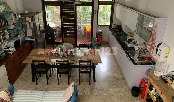 Pantai Mutiara, Jakut..Dijual Rumah atau Town House 3.5 Lantai, 2 Muka, Hadap Utara dan Selatan, Garasi 1, Carport 1, PLN 5500W, Air Pam, IMB Ada, Shm.-V. B3n - S1u