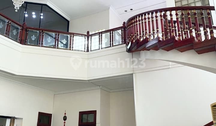 Dijual Rumah Pusat Kota Surabaya Dekat Tunjungan Plaza